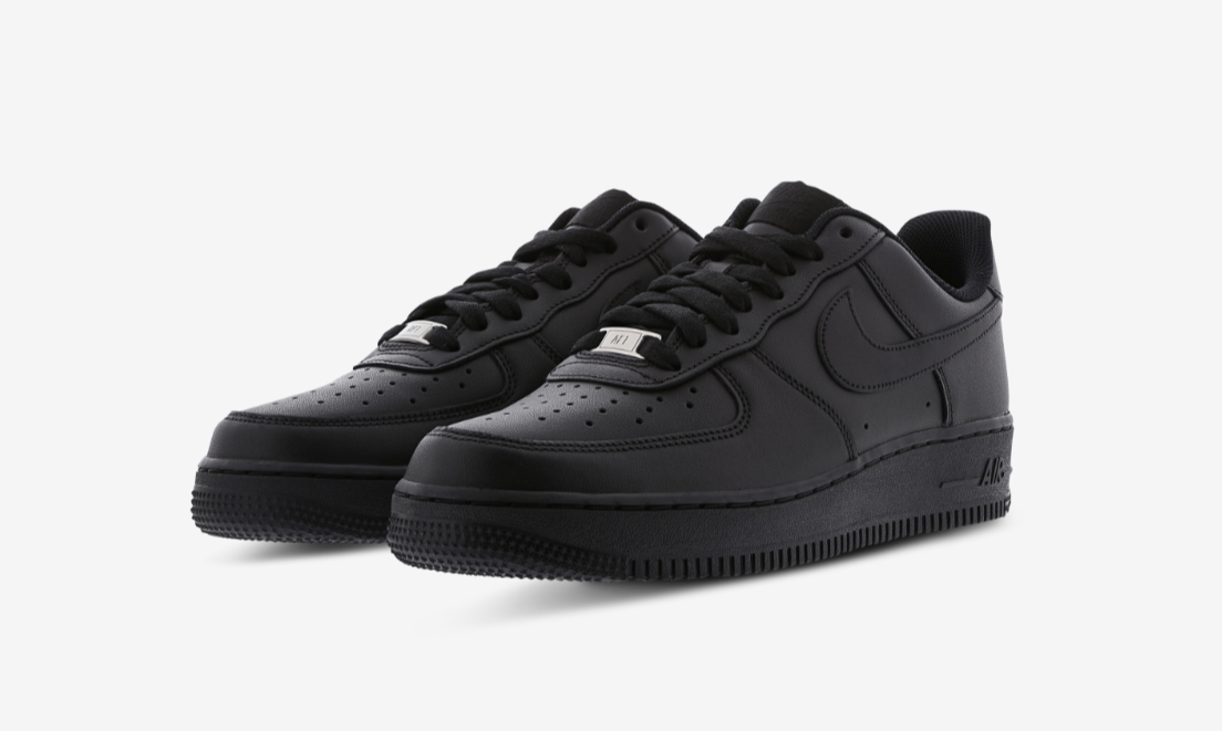 Nike Air Force 1 Triple Black Trainers